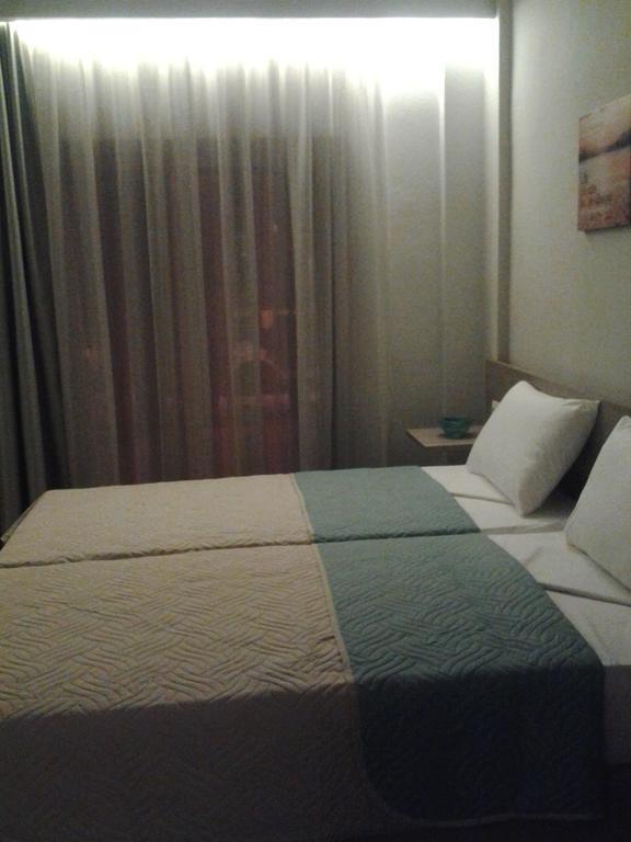 Lola's Hotel Platanés Esterno foto