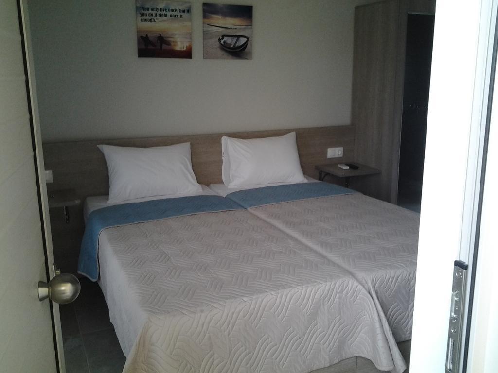 Lola's Hotel Platanés Esterno foto
